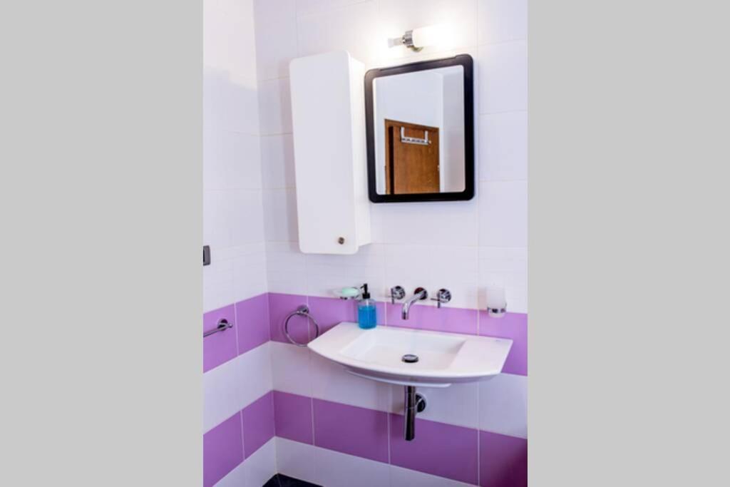 Sea View Apartment Next To Sea Garden And Beach Varna Buitenkant foto