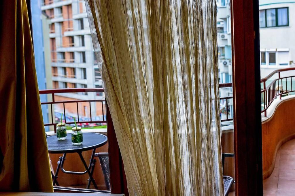 Sea View Apartment Next To Sea Garden And Beach Varna Buitenkant foto