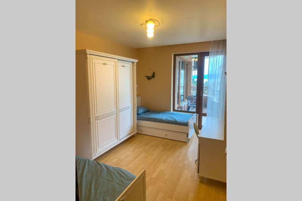 Sea View Apartment Next To Sea Garden And Beach Varna Buitenkant foto