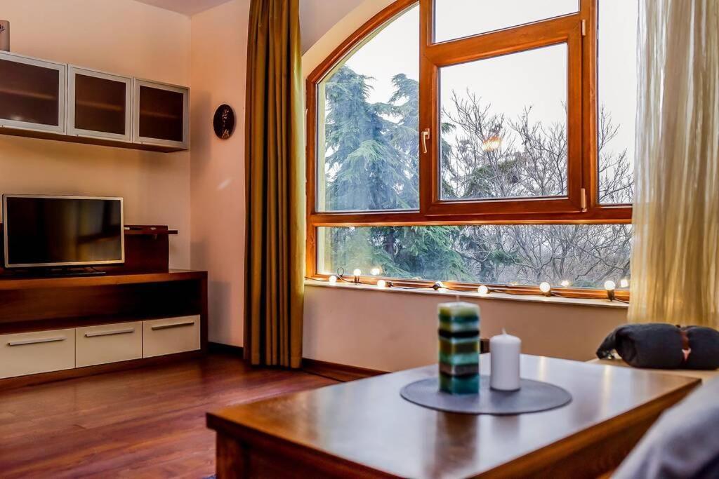 Sea View Apartment Next To Sea Garden And Beach Varna Buitenkant foto